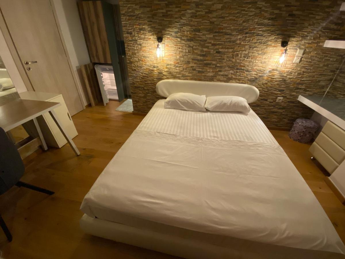 Helen Luxury Loft Design Meisonette-Apartment Athènes Extérieur photo
